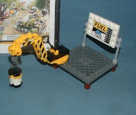 WORLD RACERS: GATOR SWAMP SET NO. 8899 - LEGO - 2010 - USED