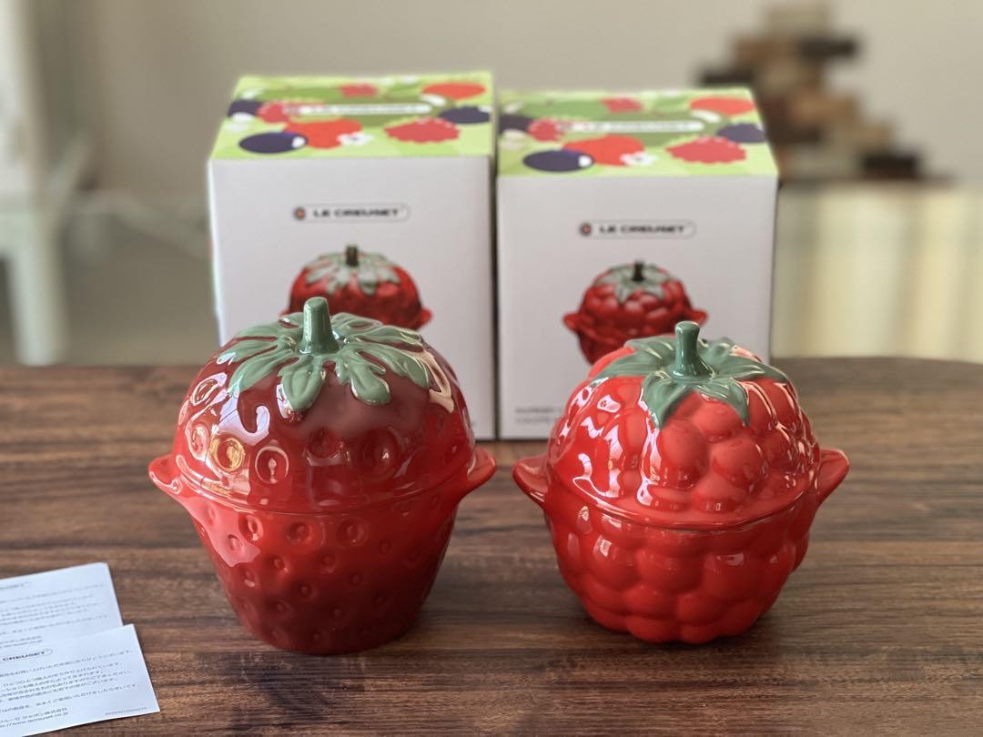 Le Creuset Strawberry & Raspberry set of 2 mini Cocotte fruit