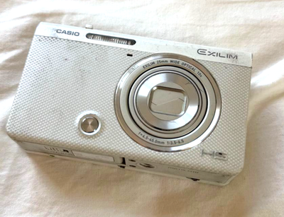CASIO EXILIM EX-ZR70 ホワイト Casio Exilim EX-ZR70 16MP Compact Digital Camera White Box