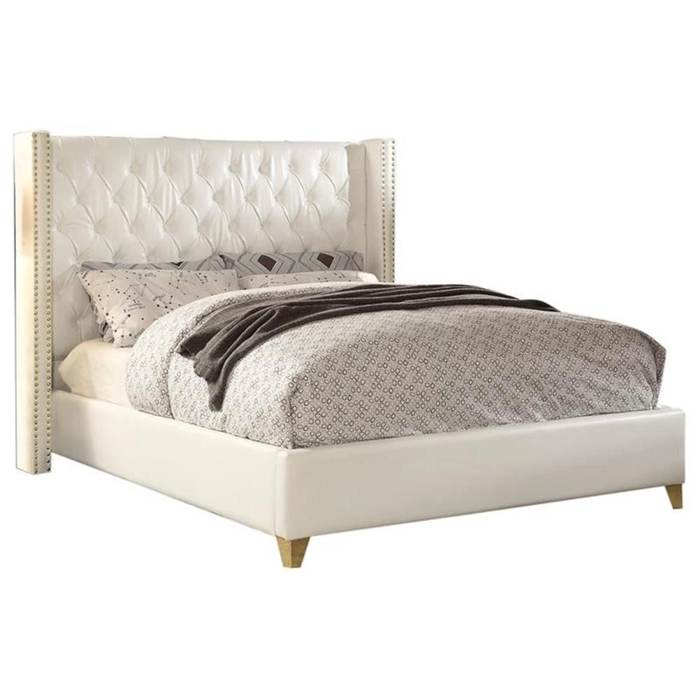 Meridian Furniture Soho Bed