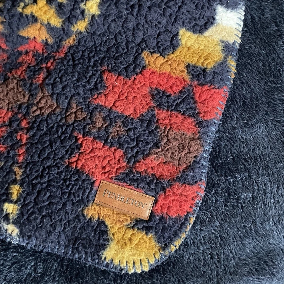 Pendleton Legend Lake Blanket Twin Size Navy Aztec Sherpa Fleece Reversible - Image 3 of 4