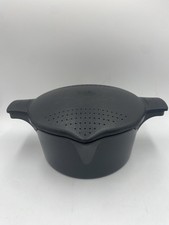 Pampered Chef Black Micro Cooker Large Microwave Steamer 2 Quart 2778