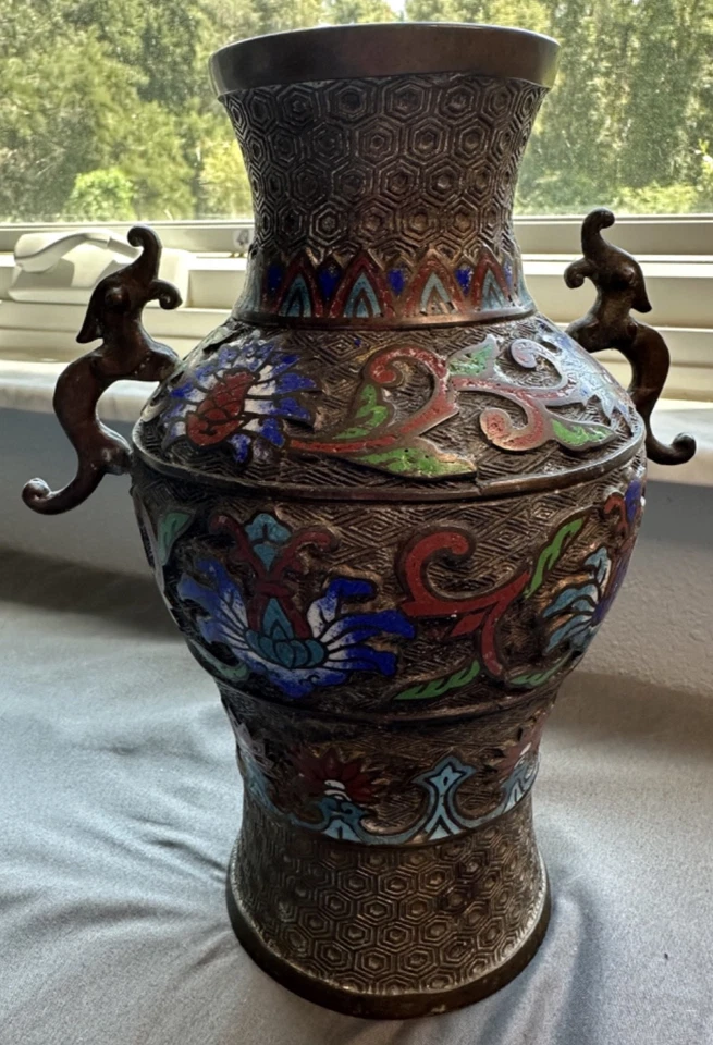 Vintage Japanese Cloisonné Champleve Brass Vase w/ dragon Handles, 9.5" - Image 3 of 4