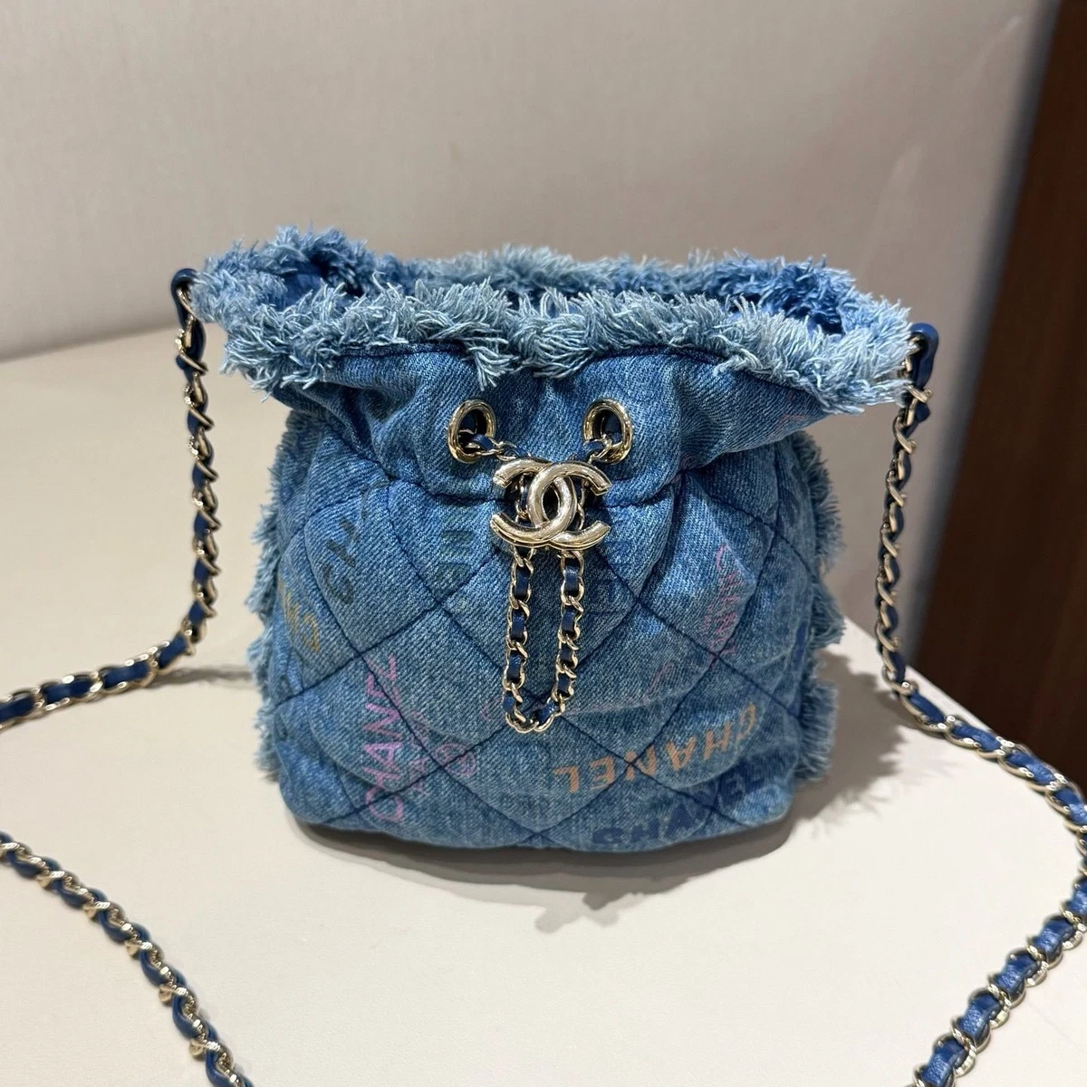 連休値下げ♡ CHANEL シャネル　デニム ミニバッグ ウエストポーチ　ハート CHANEL Drawstring Denim Exterior Bags & Handbags for Women for