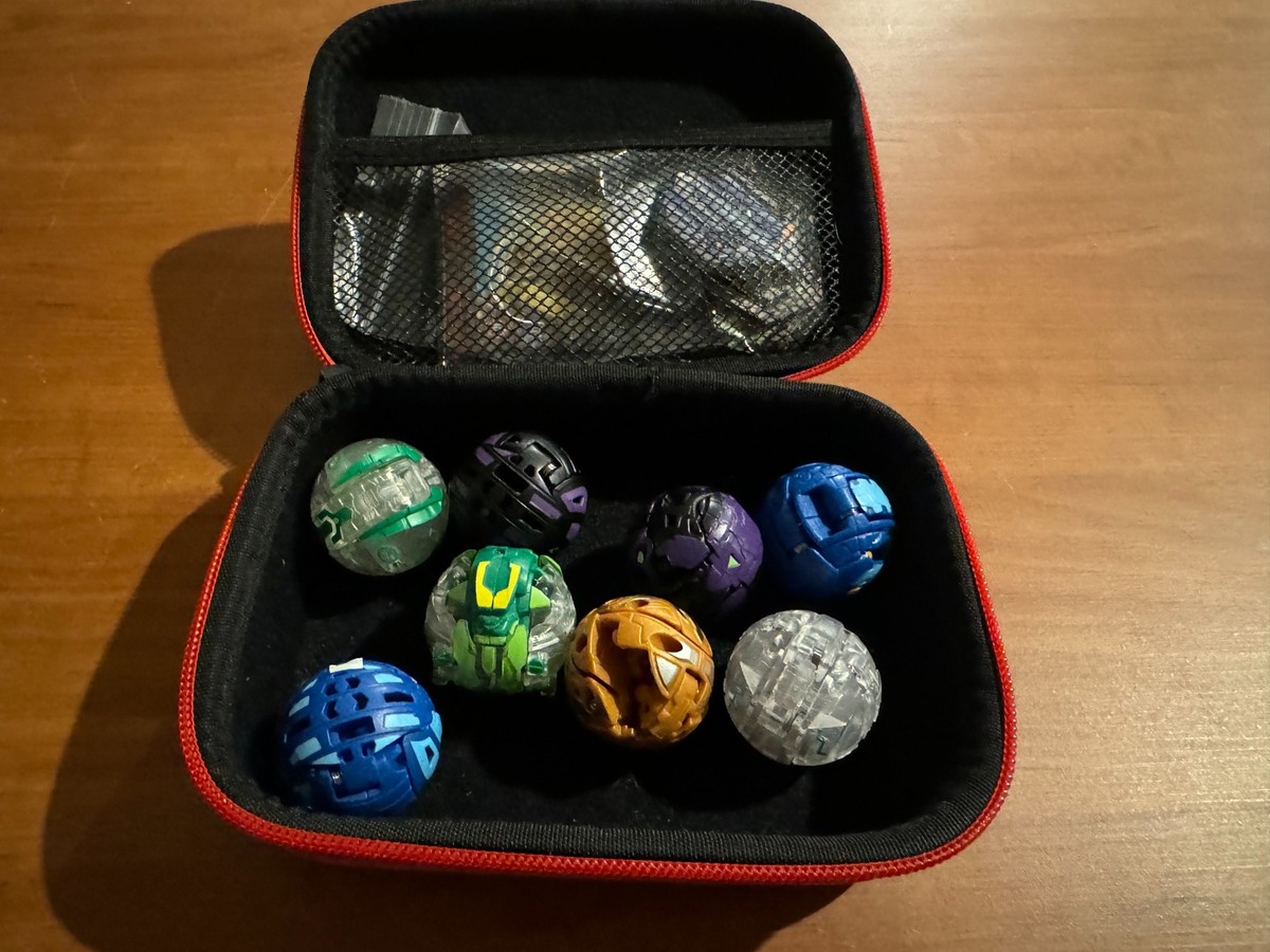 Large Bakugan Battle Brawlers Collection – 8 Figures/11 Cards/16