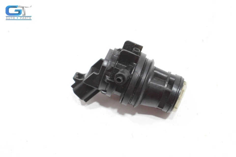 2010 - 2023 LEXUS GX460 REAR WIPER WASHER RESERVOIR TANK MOTOR PUMP OEM - Image 3 of 4