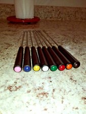 Lotto di 8 bastoncini forcelle fonduta manico plastica estremità punta colore usati ottime condizioni