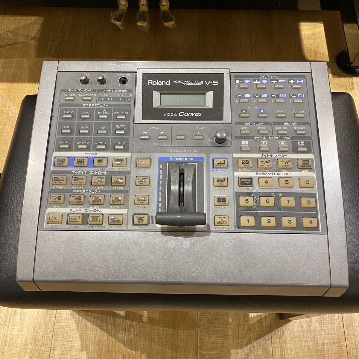 Roland V-5 JUNK Video Canvas V-4 EDR Video Mixer VJ Roland V-5 JUNK Video Canvas V-4 EDR Video Mixer VJ