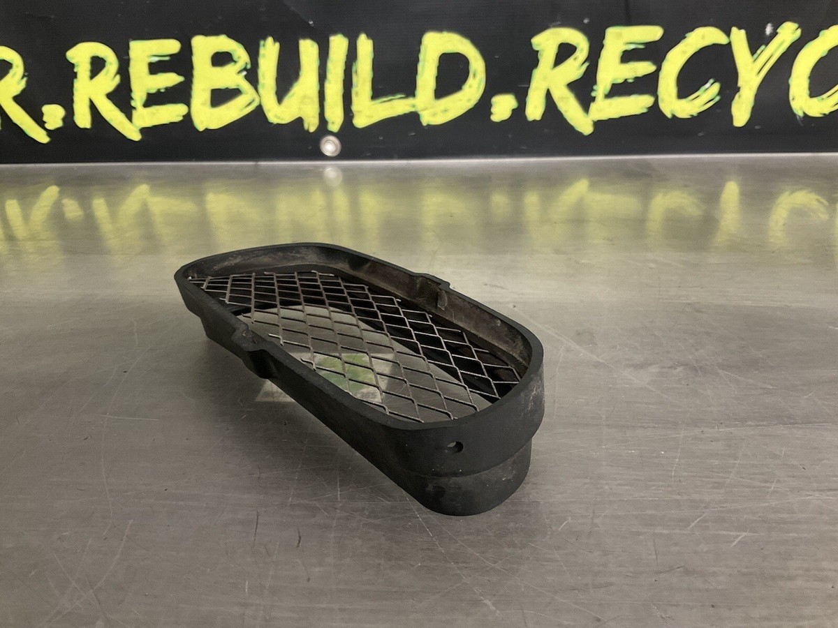 2003 03 2004 04 KAWASAKI ZX6R 636 OEM NOSE DUCT VENT RUBBER SEAL