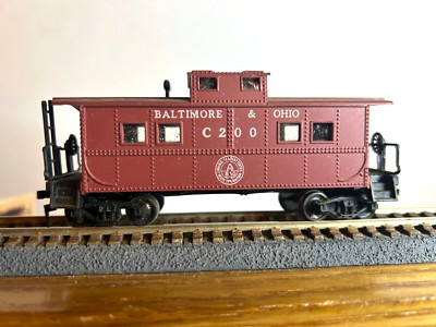 LIFE LIKE #????  B.& O. Baltimore & Ohio  N.E. Style Caboose #C200 w/Kadees 1:87