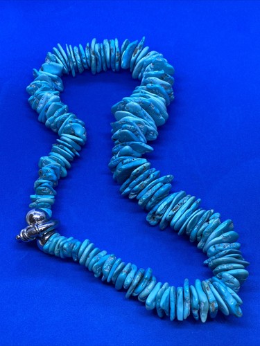 Collar turquesa natural vintage en rodajas graduadas con broche de ley de 18" de largo - Imagen 2 de 9