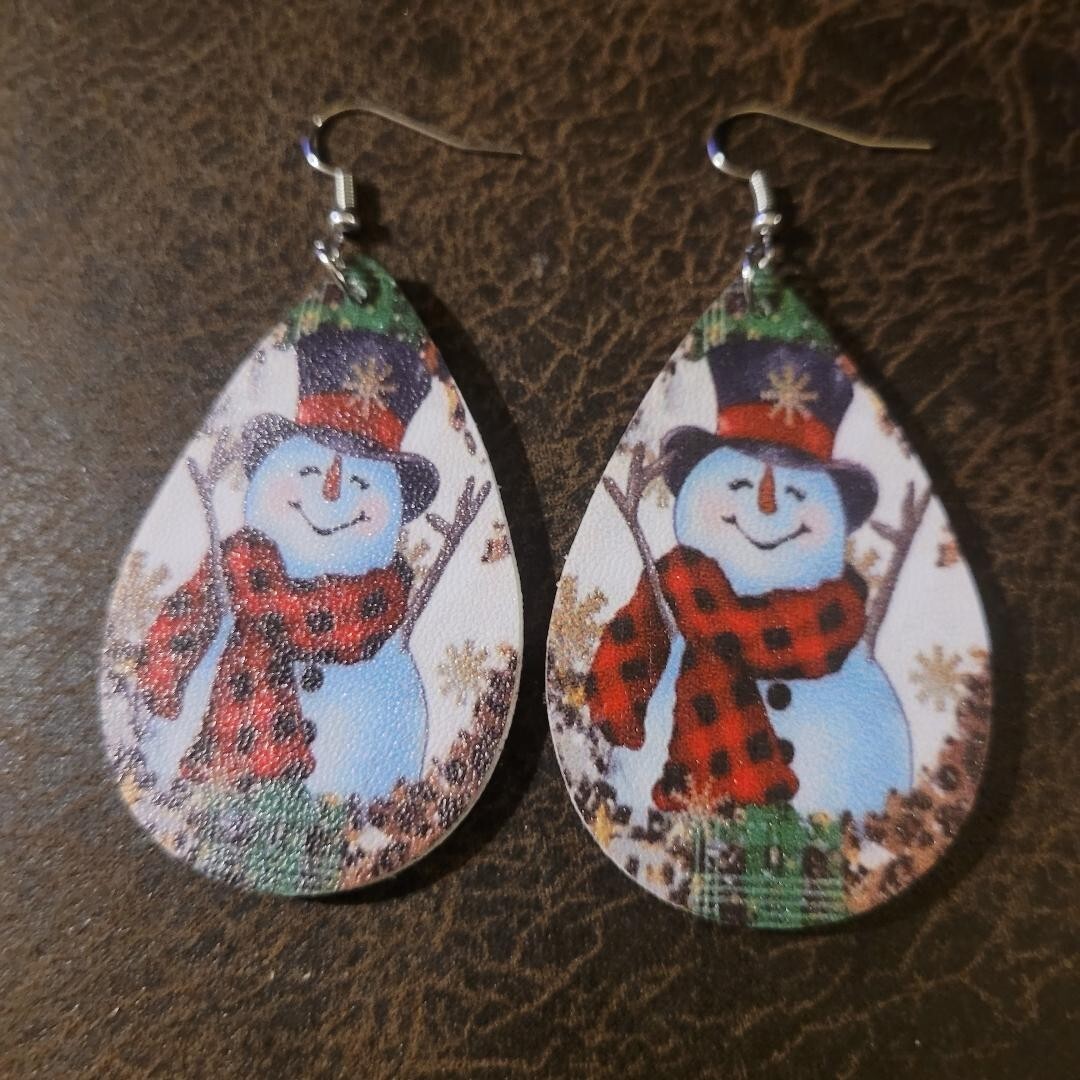 Lightweight Faux Leather Snowman Teardrop Dangle Earrings for Christmas