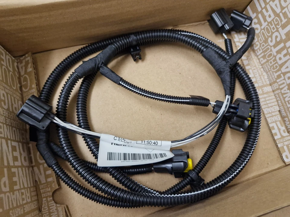 Renault Captur Front Bumper Wiring Harness 240708414R Mk1 2013-on Genuine NEW - Image 3 of 4