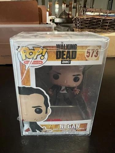 Funko Pop! Vinyl: The Walking Dead - Negan (Clean Shaven) #573 w/Protector