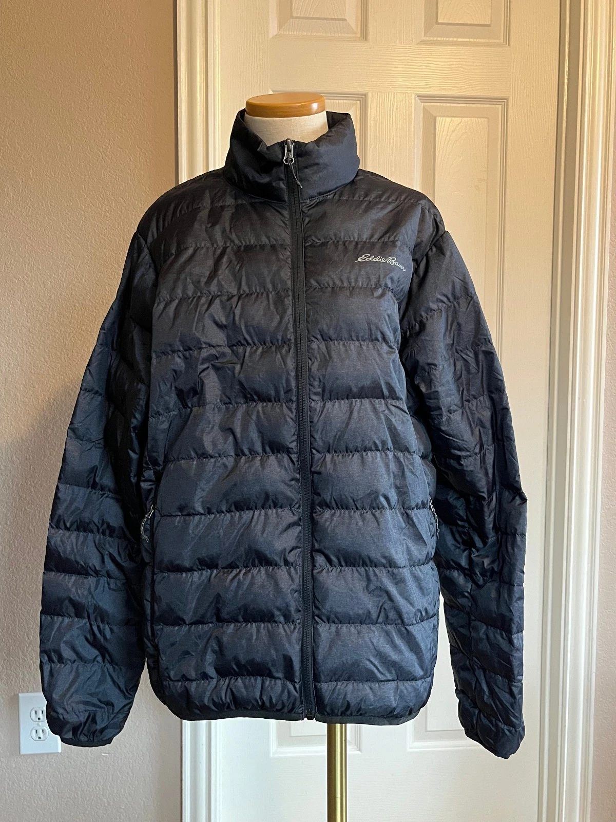 Eddie Bauer 80% Down Insulated Puffer Jacket Coat Mens Medium Gray Lightweight