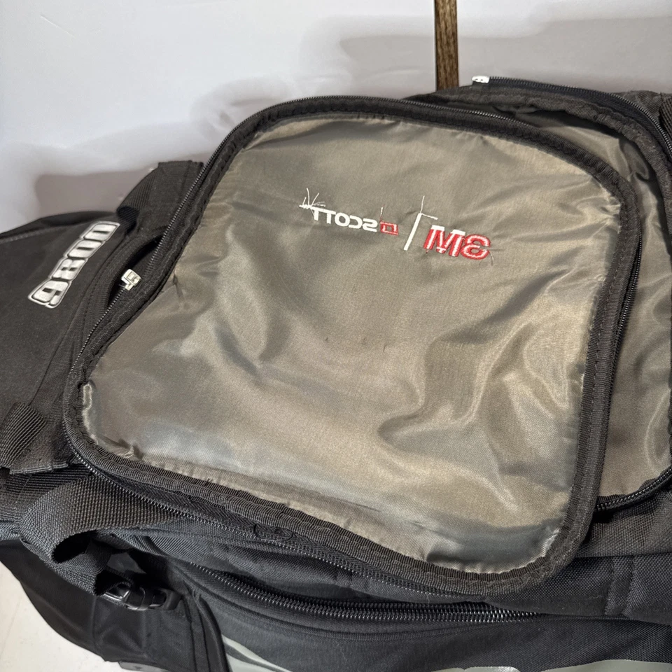 OGIO Rig 9800 Gear Bag 35"x 16”x 14”  Wheeled Sled Rolling Travel Luggage Black - Image 4 of 4