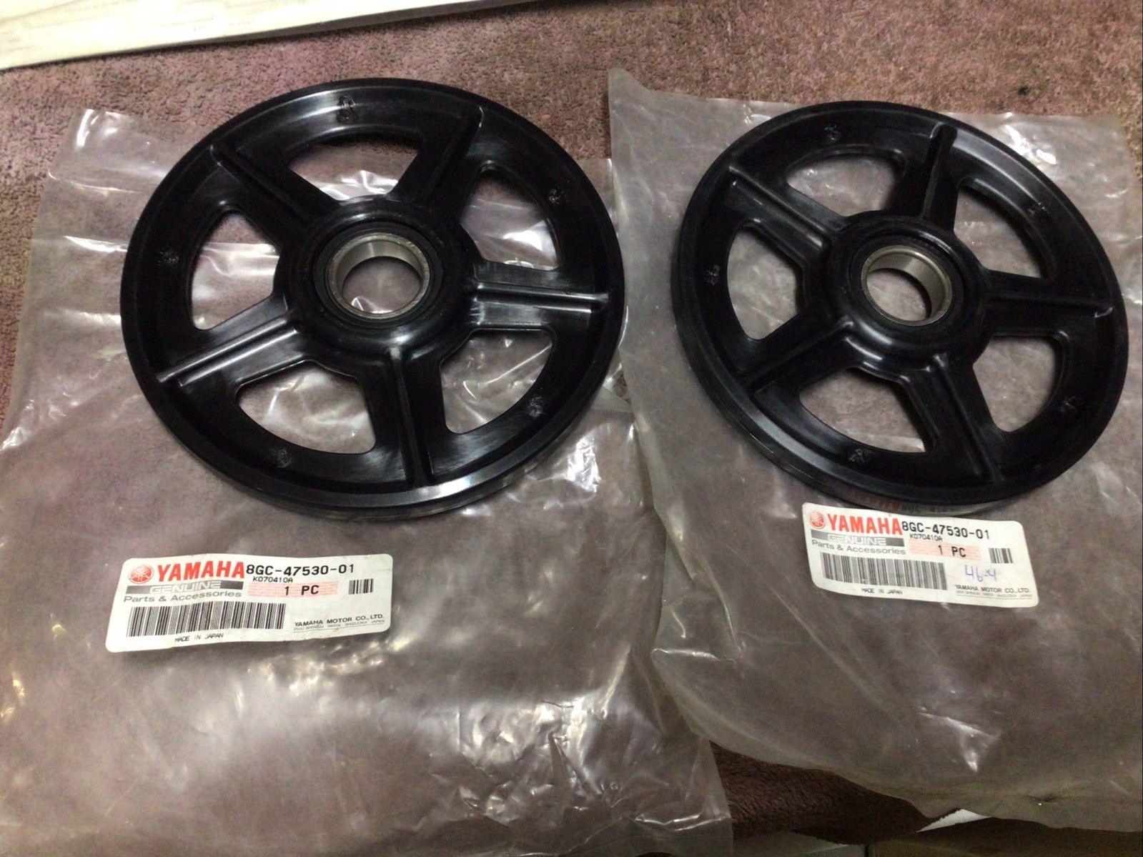 2 NOS Yamaha OEM WHEELS 8GC-47530-01   7 Inch