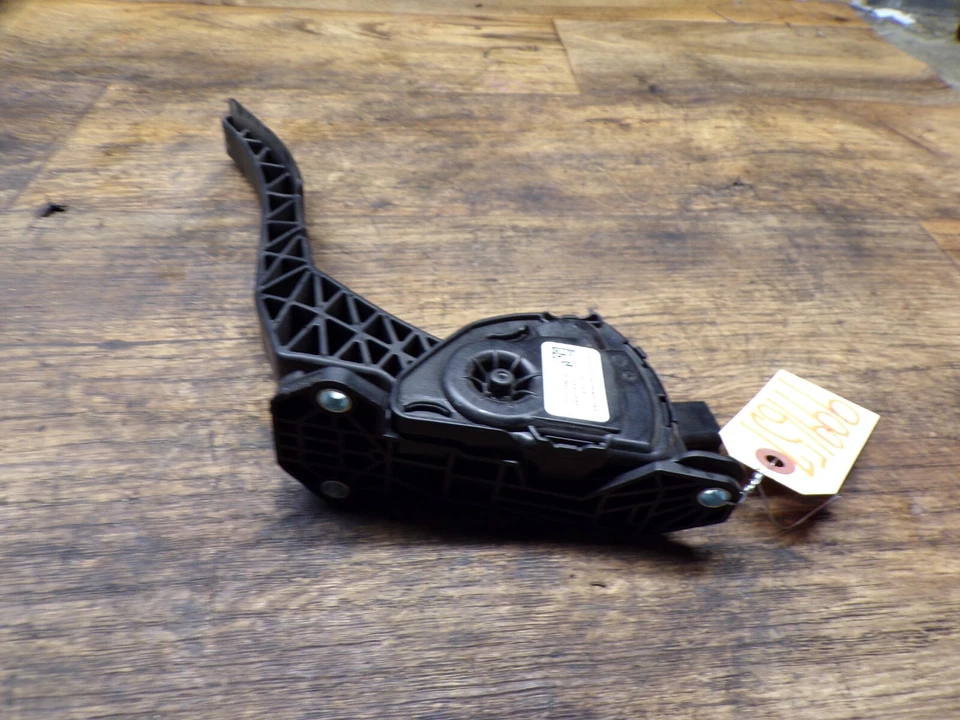 Conjunto de pedal acelerador de gasolina Mercury Mariner 2008-2012 id-9l8a-9f836-ab Foto 3 de 4