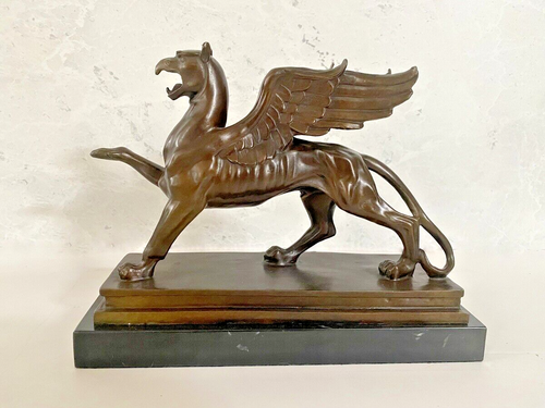 Handgefertigt Bronze Greif von Branitz -Fabelwesen Bronze Figur auf Marmorplatte