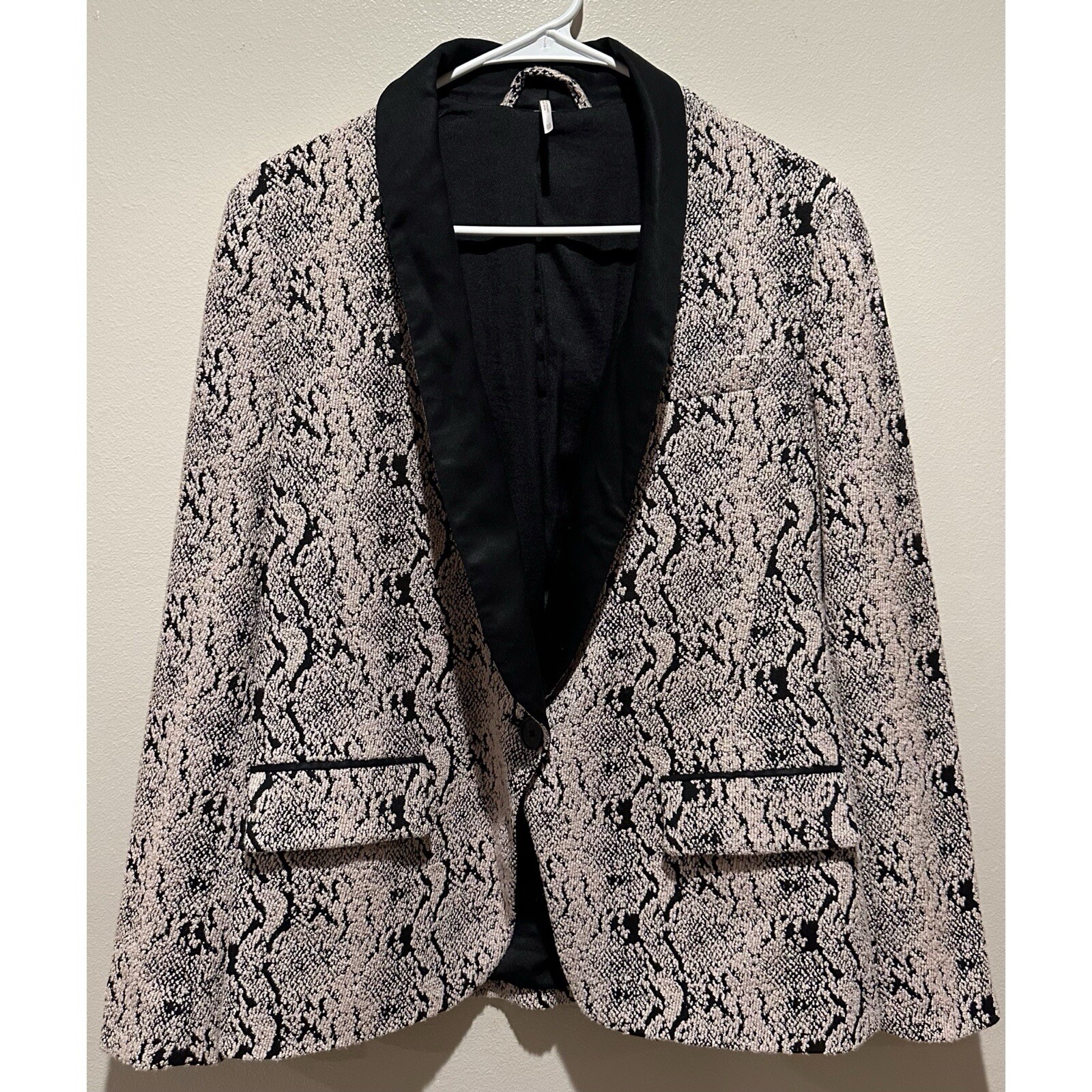Free People Jacquard Snakeskin Tuxedo Jacket Tapestry Blazer Size XS