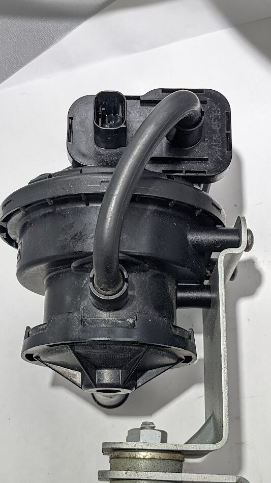 98 ROLLS-ROYCE SILVER SPUR VAPOR CANISTER EVAP PUMP UV20486PA
