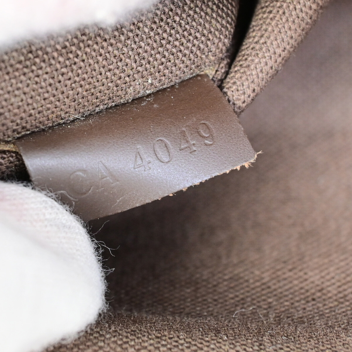 LOUIS VUITTON Brooklyn MM Shoulder Bag Damier Ebene Leather LOUIS VUITTON Brooklyn MM Shoulder Bag Damier Ebene Leather