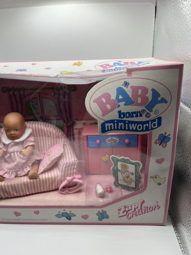 Zapf My mini Baby Born Miniworld set divano e comò con bambino - Foto 3 di 24