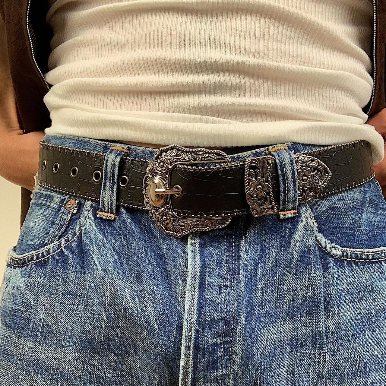 Y2k 2000s style black western silver boho belt. 38.5 inches length. Unisex. Come