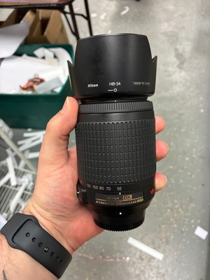 Nikon 55-200mm f/4-5.6G ED DX VR AF-S Nikkor Lens for F Mount W/HOOD