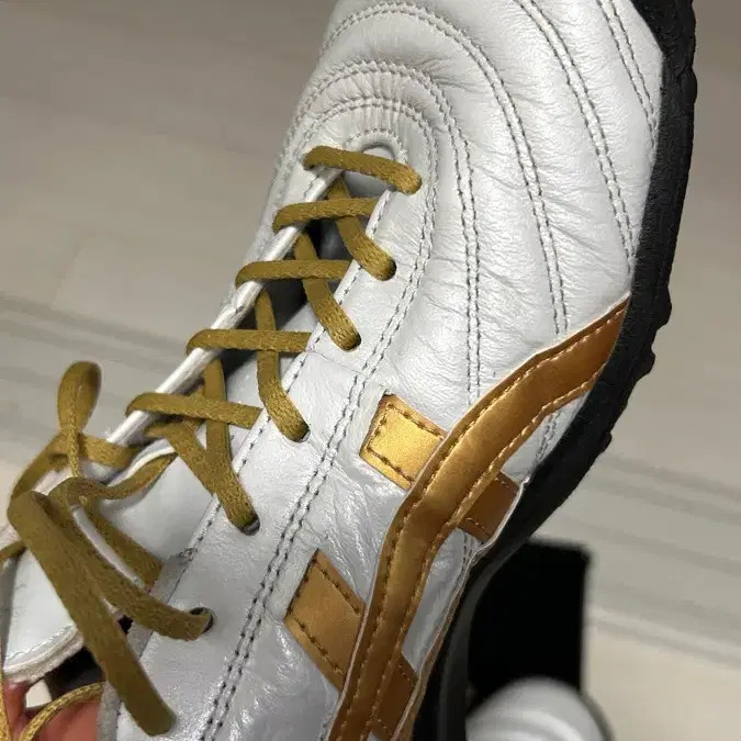 Asics C3 White Soccer Cleats, Size 265 thumbnail 2