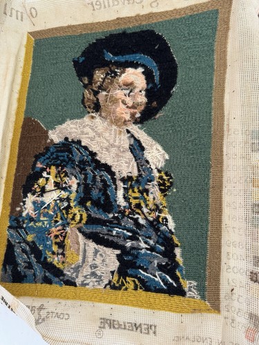 Seltener lachender Kavalier 12x16 Wollteppich Nadelspitze ungerahmt England - Bild 2 von 12