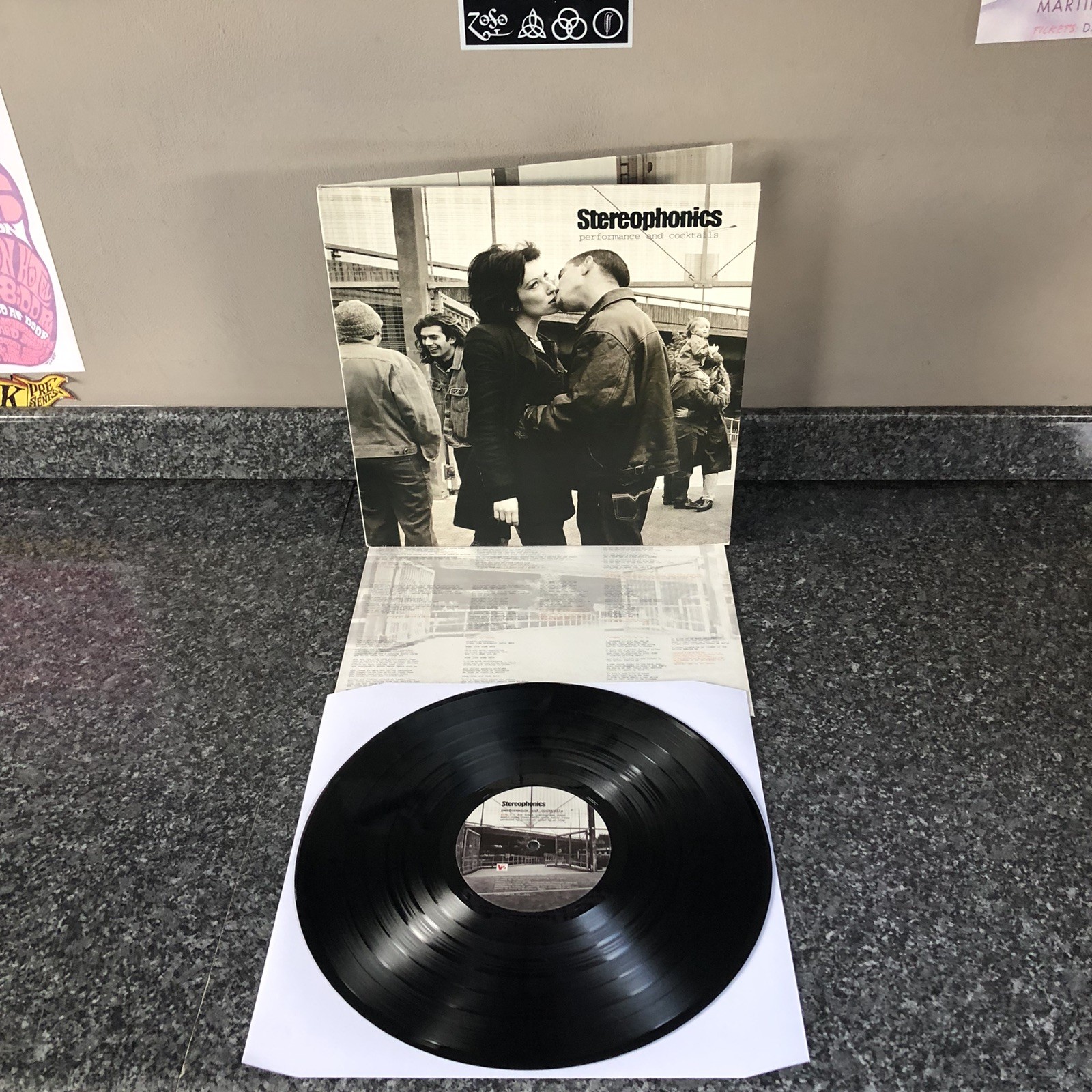 STEREOPHONICS - PERFORMANCE AND COCKTAILS. Vinyl LP. VVR1004499 1999 EX VINYL