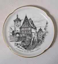 Rothenburg ob der Tauber,Germany Souvenir Plate Gold Trmmed Scalloped Edges 4"