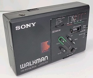希少】ソニー カセットテーププレーヤー ウォークマン WM-D3 革ケース