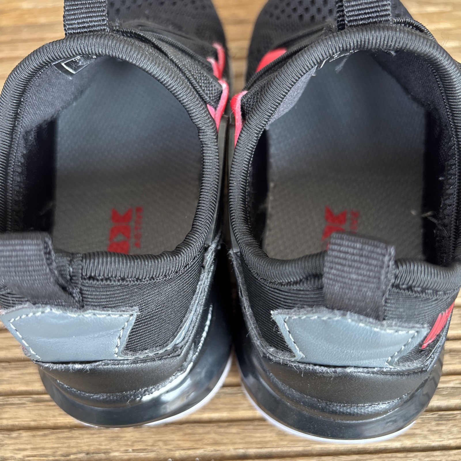 Reebok  RBX Toddler Sneaker Black/Red Size 9 Stretch Self Tie Shoes thumbnail 4