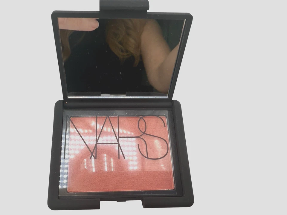 Rubor en polvo NARS ORGASM 4013/0,16 oz/4,8 g/rosa melocotón con brillo dorado nuevo en caja Foto 2 de 4