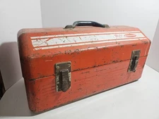 VINTAGE Red SIMONSEN RALLY LINE TOOL BOX RED STEEL METAL Rustic Toolbox 