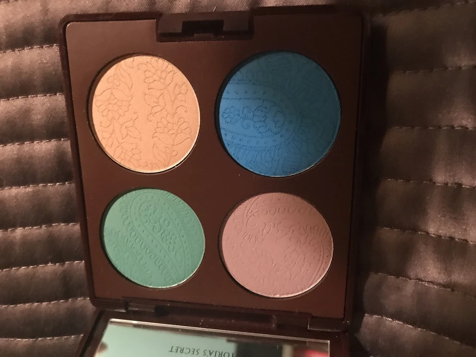 New Victoria's Secret Untamed Chic Eye Color Kit Eye Palette Rare Hard To Find - Image 4 of 4