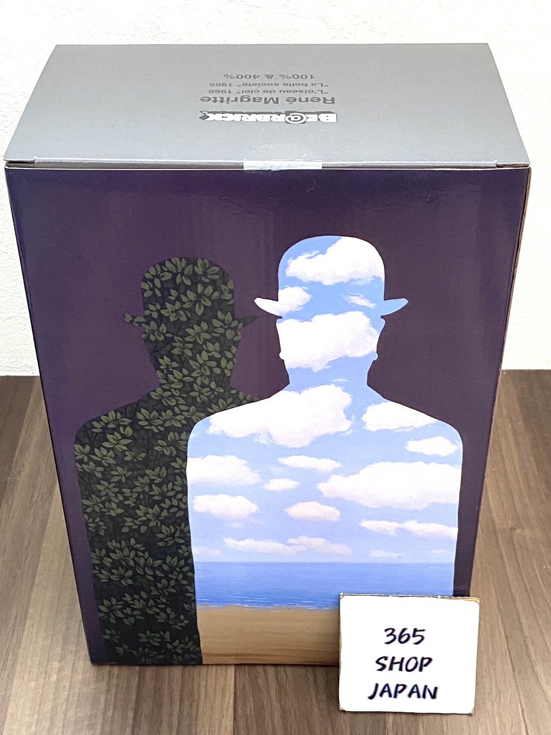 BE@RBRICK × René Magritte 100% & 400%