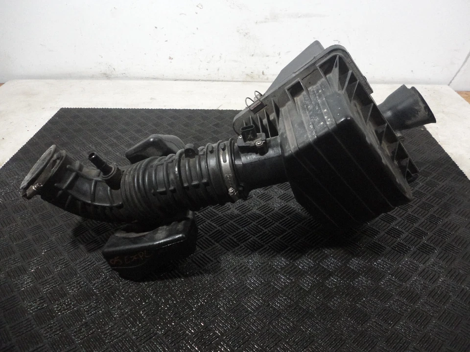 Ford Explorer Eddie Bauer 2005 4,6 L filtro de aire caja carcasa Foto 4 de 4