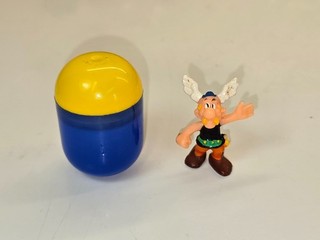 VECCHIE FIGURINE ASTERIX 1976 CAPSULA ORI BUONO