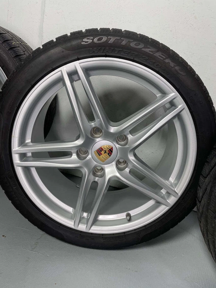 Porsche 991.2 19 Zoll Carrera Winter 4S C4 Pirelli - Bild 4 von 4