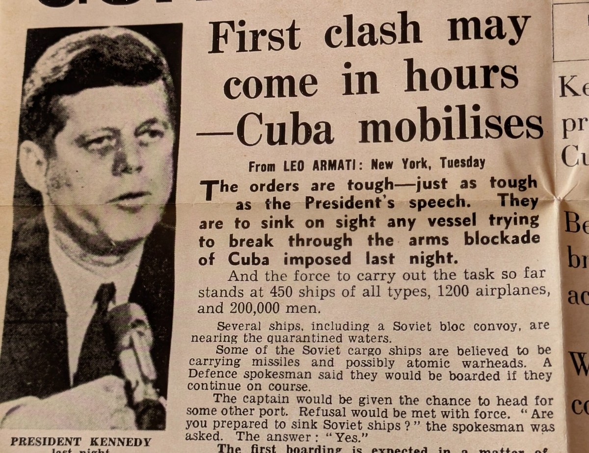 Cuba Missile Crisis Evening Standard Newspaper Cold War World