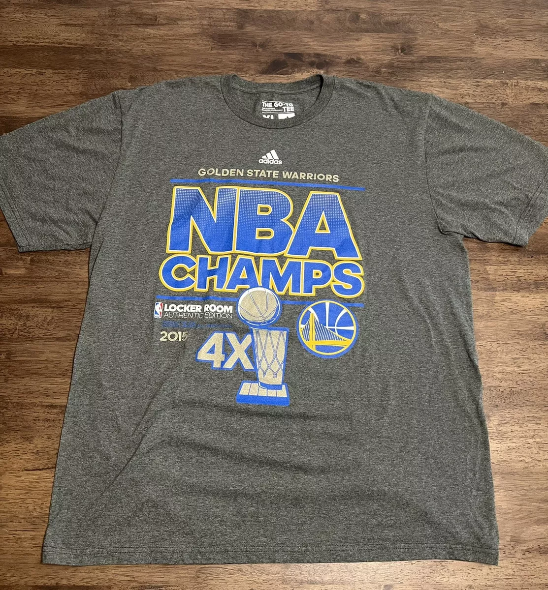  Golden State Warriors 2017 NBA Finals Champions Official Locker  Room Grey T-Shirt Small : Sports & Outdoors