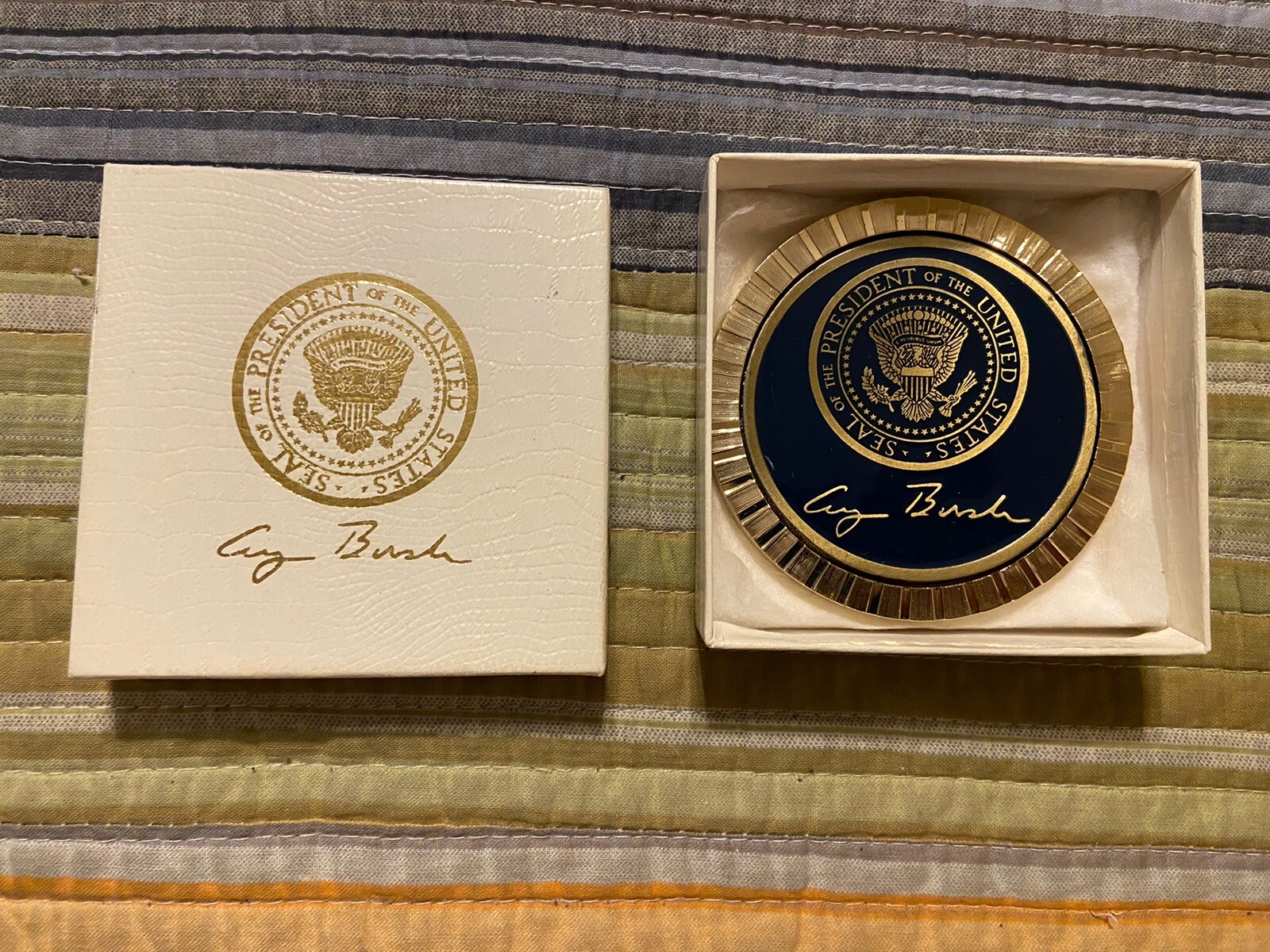 HW Bush Presidential Seal Signature Brass Paperweight eBay