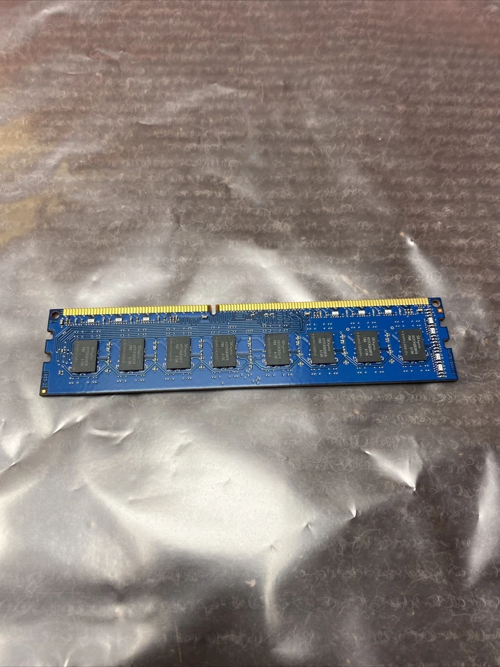 SK Hynix 8GB (1-Stick) PC3-12800 DDR3 1600 Desktop Memory RAM HMT41GU6BFR8A-PB - Image 3 of 4
