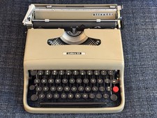 Olivetti Lettera 22 Portable Typewriter, Made in Italy, with Case - Serviced thumbnail