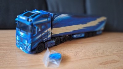 Volvo FH5 Globetrotter KKSZ  ''Thomann-Outliner - CH''  1:50 WSI