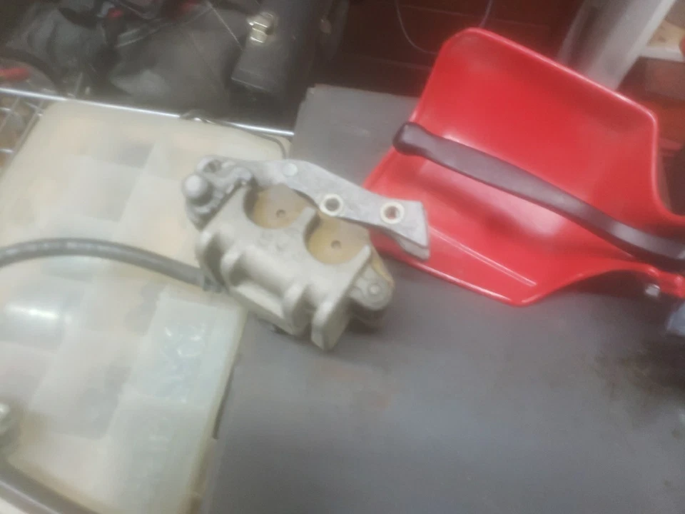 94-2015 HONDA XR650L Palanca de freno delantera Master Cyl Res Line y pinza O.E.M Foto 2 de 4