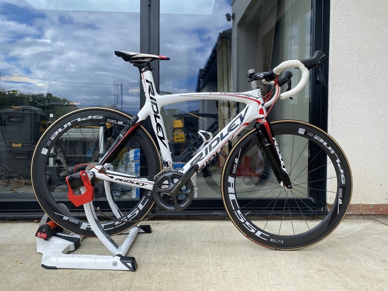 Ridley Noah Carbon Aero Road Bike Small Custom Build + Elite Indoor Trainer